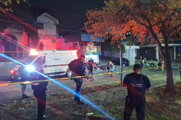 Empistolado asesina a dueño de pizzería y dejan herida a su empleada adolescente, en Uruapan