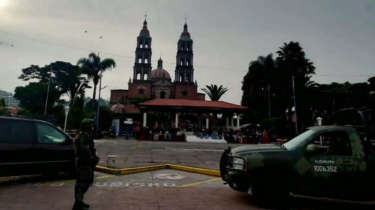 Presuntos integrantes de grupo criminal son detenidos tras operativo militar en San Juan Nuevo