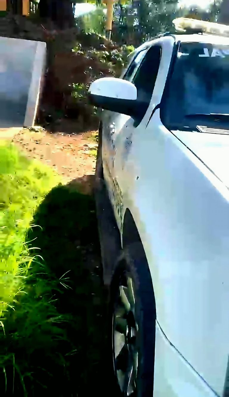 Delincuentes rafaguean caseta policial y patrulla en Tingüindín