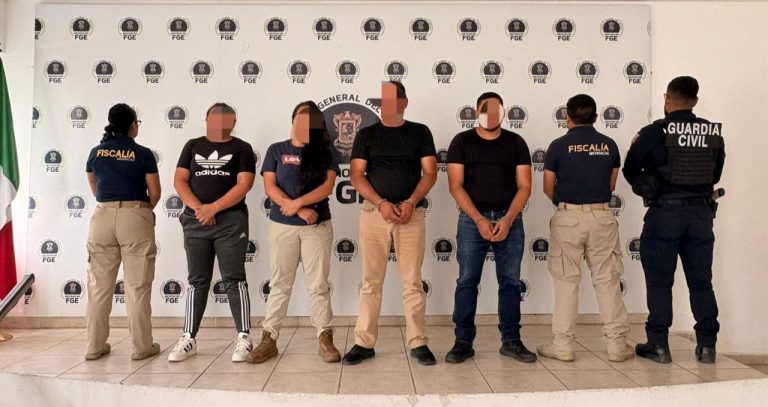 FGE ejecuta orden de aprehensión contra cuatro agentes de Investigación por presunta evasión de preso
