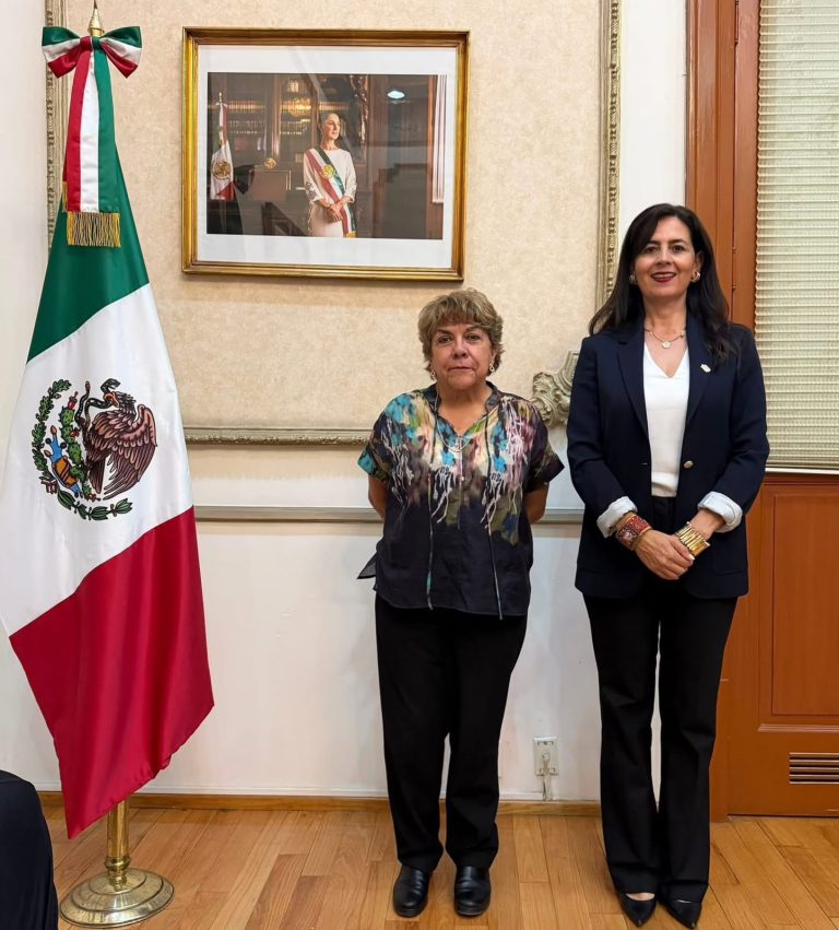 Gabriela Molina atiende agenda educativa con SEP y Segob