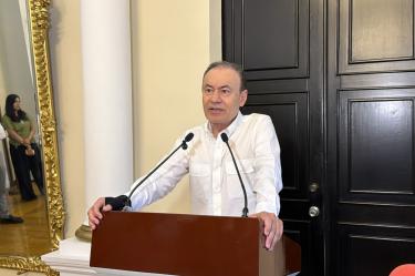 Durazo, niega vínculos con grupos criminales